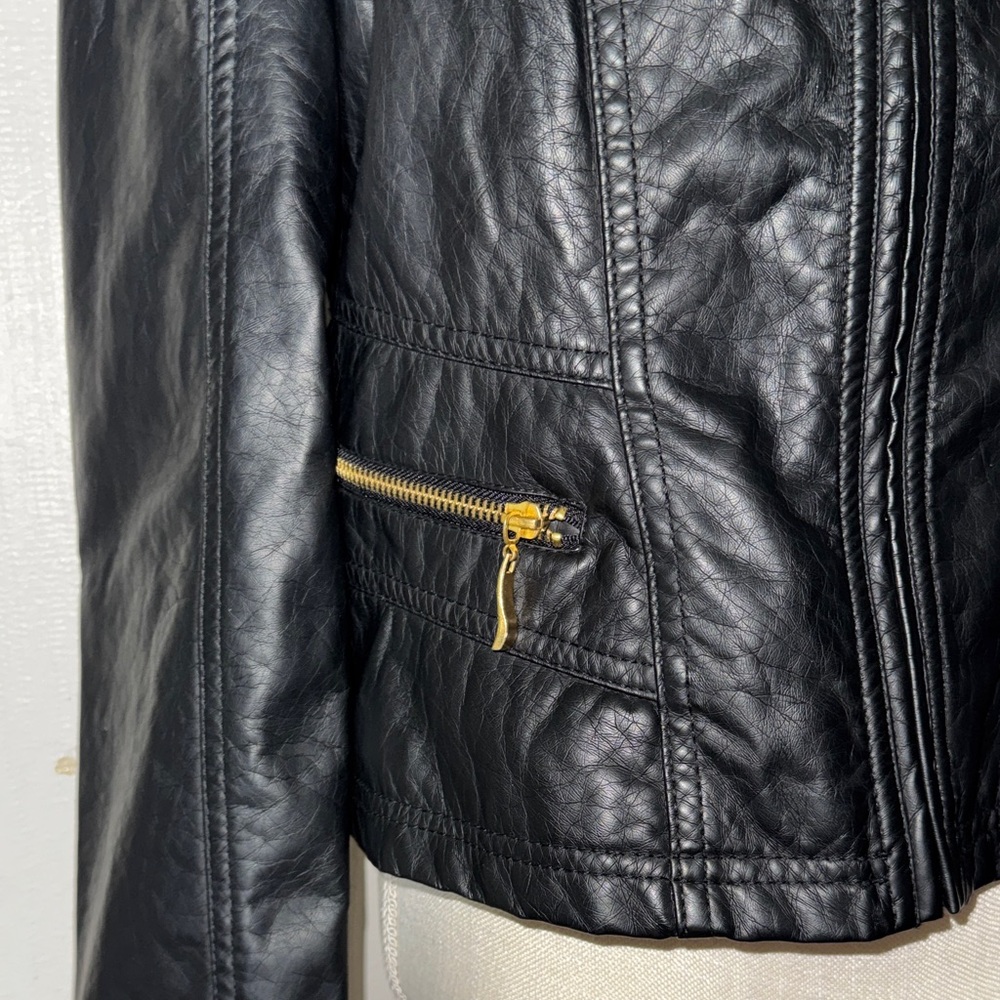 Therapy Black Faux Leather Jacket with Gold Accents Petite XL - Picture 4 of 10